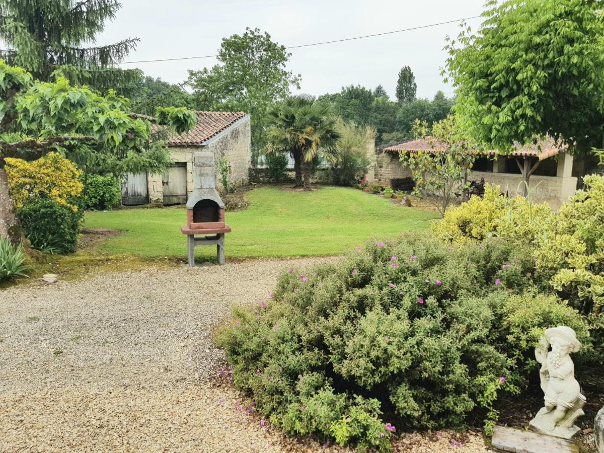 Terrasse & Jardin Villa Jonzac Luaran gambar